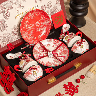 YSL们要推“迷你口红”奢侈品美妆开启“小时代”？(图1)